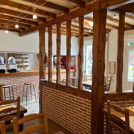 Le Conde Hotel Montdidier  Buitenkant foto