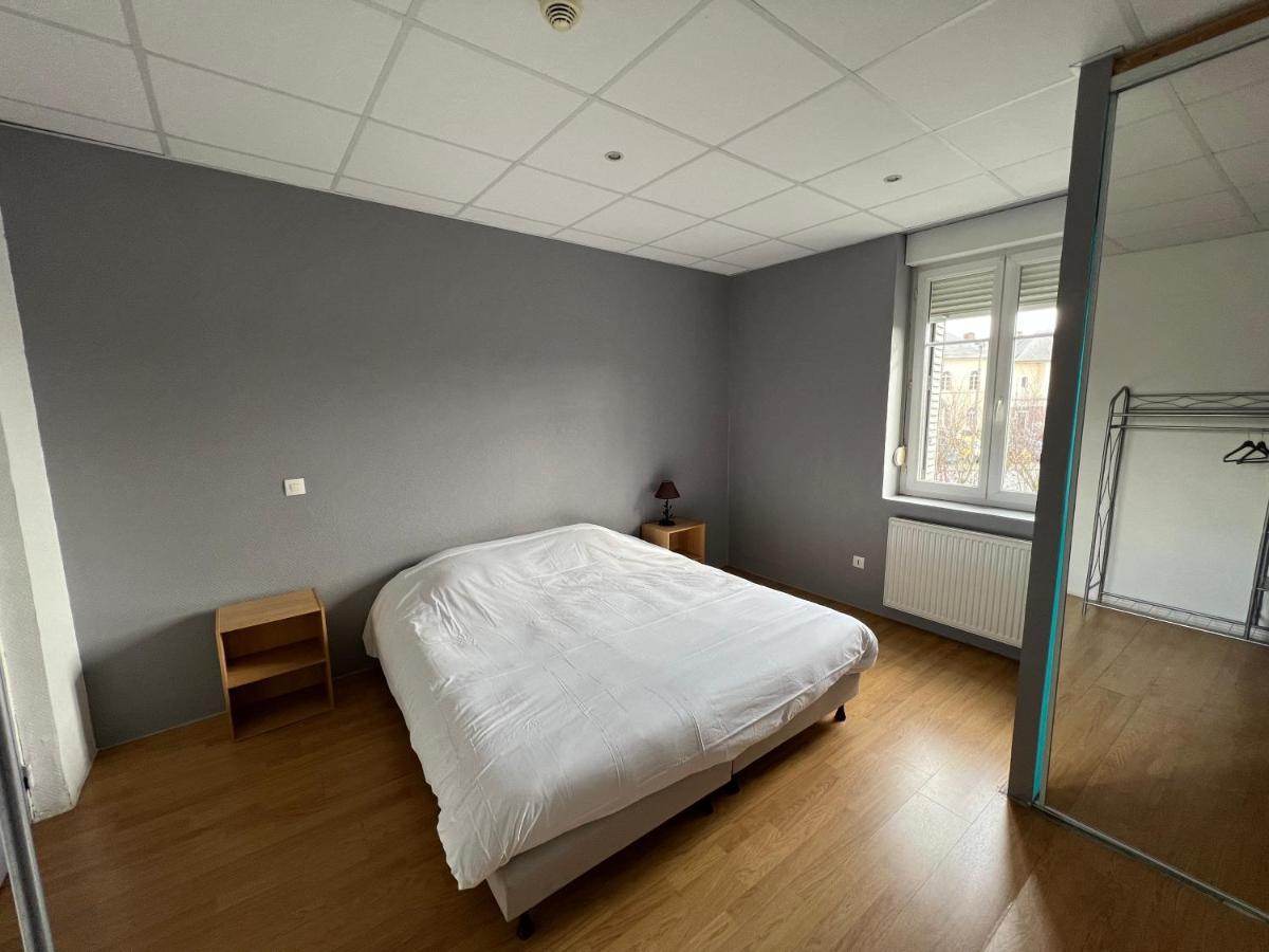 Le Conde Hotel Montdidier  Buitenkant foto