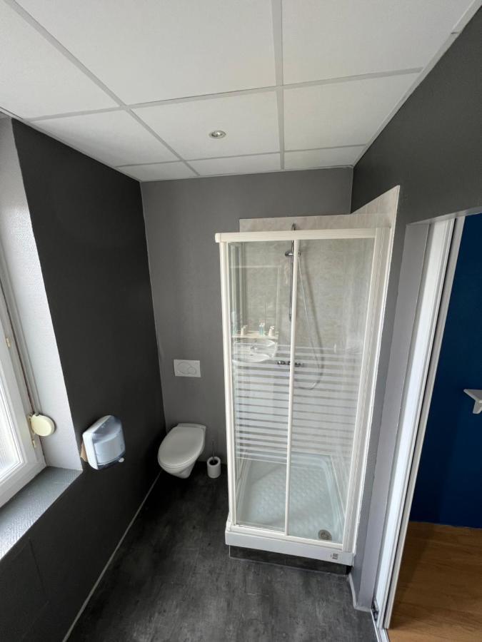 Le Conde Hotel Montdidier  Buitenkant foto